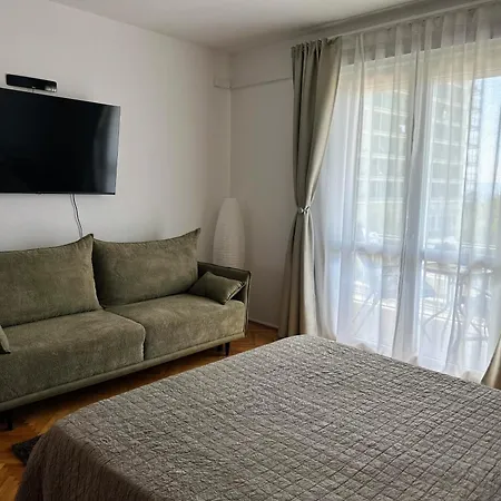 Spacious Family Near The Апартаменты Макарска