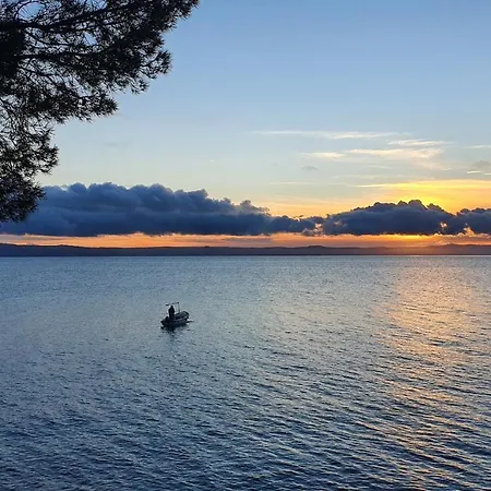 Spacious Family Near The * Makarska